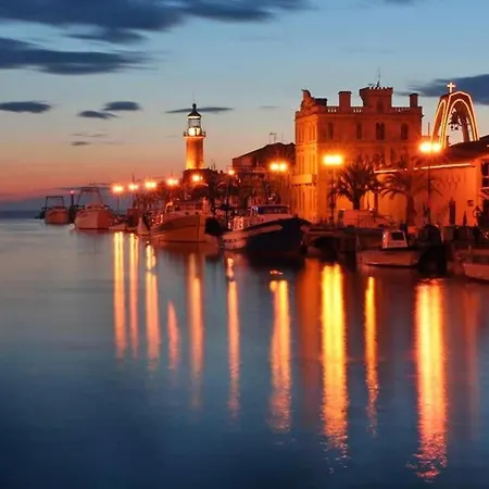 Equipe Pour 4 Pers Avec Parking Prive A 2 Min De La Au Grau-du-roi - Fr-1-307-210 Lejlighed *